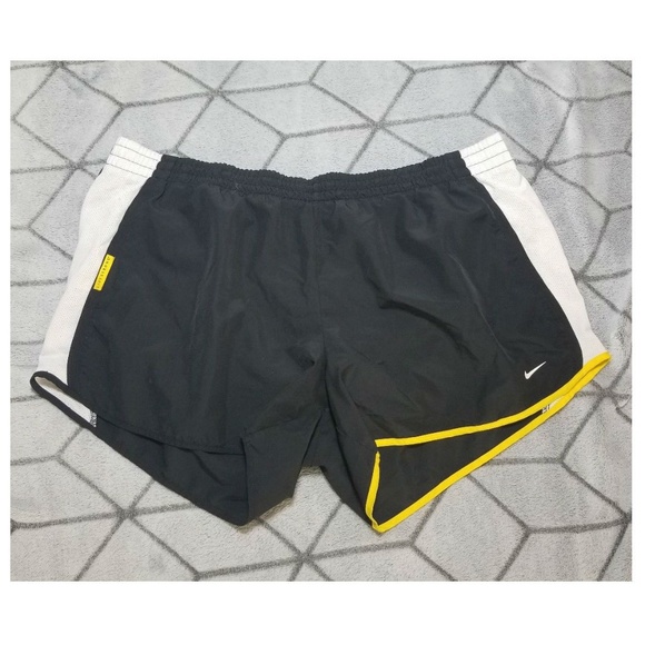 nike womens jogger shorts